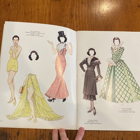 Vintage NWOT Vivian Leigh paper doll book by Tom Tierney Gone With the Wind - Picture 4 of 11